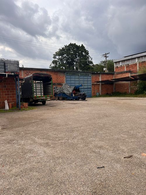 Bodega en venta en Ub. Vegas De Villamizar, Bucaramanga, 705 m² · foto 9 de 13