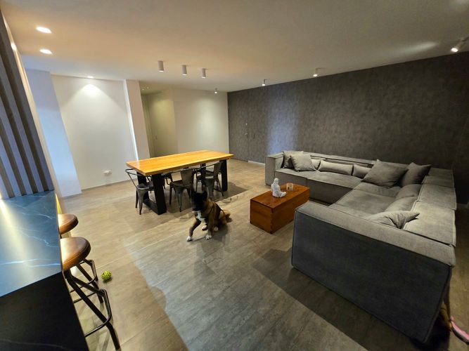 Apartamento de 3 alcobas en venta en La Florida, Medellín, 261 m² · foto 2 de 8