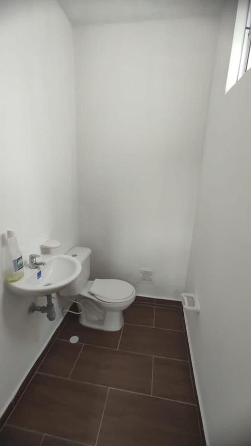 Local en arriendo en Ricaurte, 20 m² · foto 6 de 6