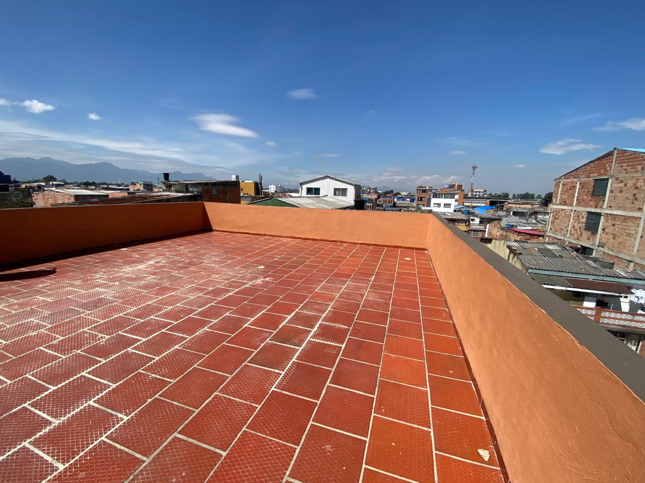 Casa en venta en Engativá, Bogotá · foto 6 de 24