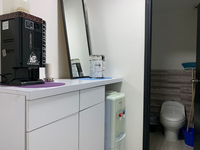 Oficina en arriendo en La Aguacatala, Medellín, 140 m² · foto 11 de 12