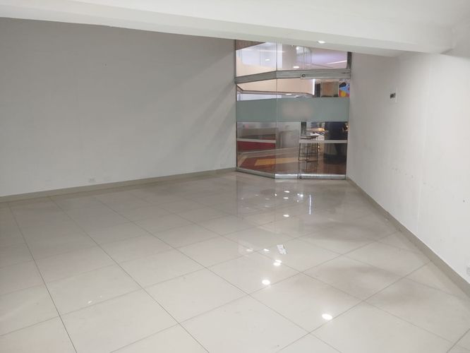 Local en arriendo en San Diego, Medellín, 54 m² · foto 2 de 14