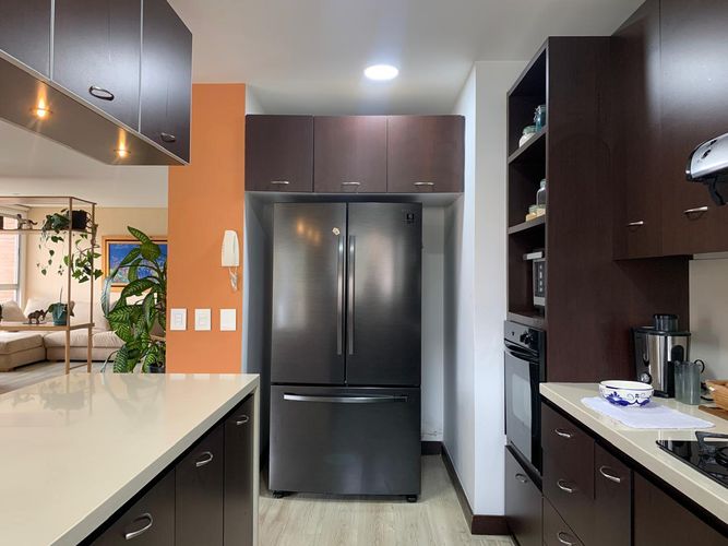 Apartamento de 2 alcobas en arriendo en El Poblado, Medellín, 163 m² · foto 4 de 18