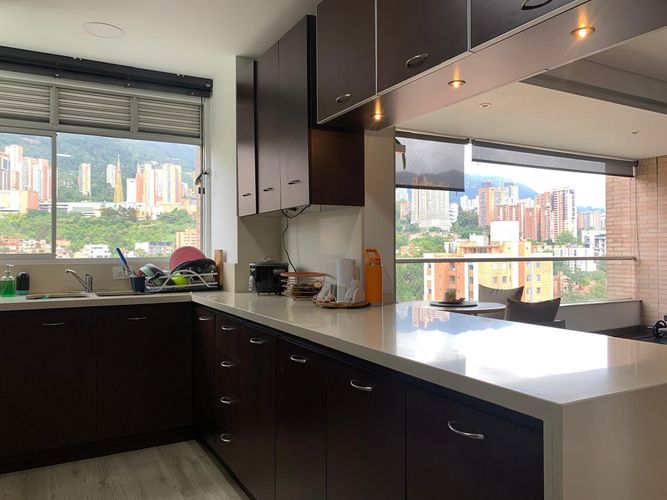 Apartamento de 2 alcobas en arriendo en El Poblado, Medellín, 163 m² · foto 9 de 18