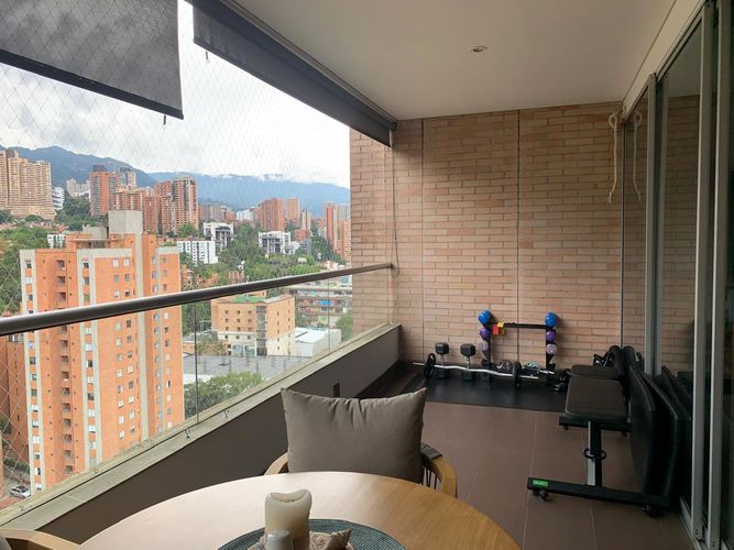 Apartamento de 2 alcobas en arriendo en El Poblado, Medellín, 163 m² · foto 17 de 18