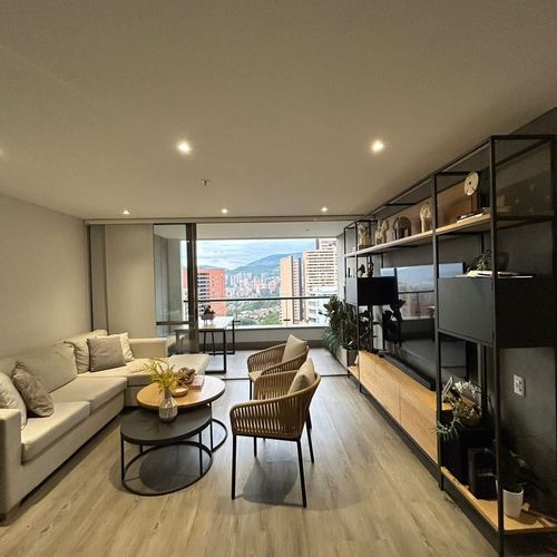 Apartamento en venta en El Poblado, Medellín · foto 2 de 7