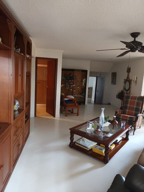 Apartamento de 4 alcobas en venta en Jardin, Bucaramanga, 240 m² · foto 17 de 24