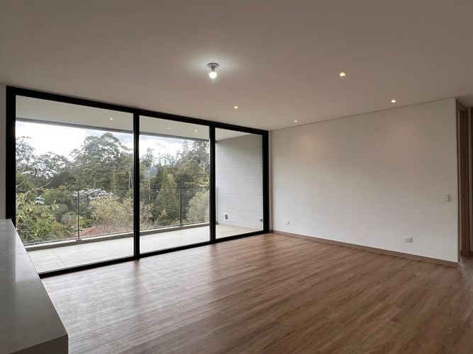 Apartamento de 2 alcobas en venta en El Porvenir, Rionegro, 107 m² · foto 2 de 13