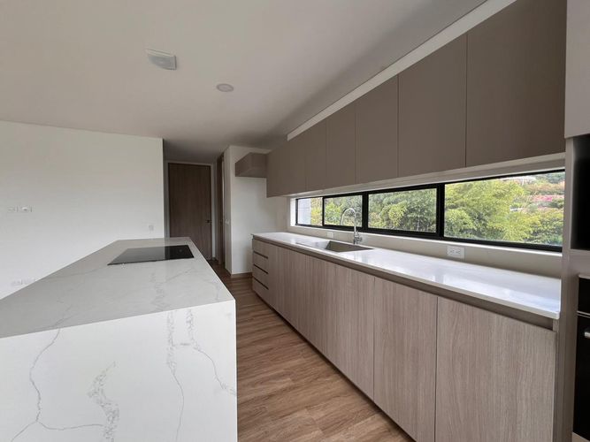 Apartamento de 2 alcobas en venta en El Porvenir, Rionegro, 107 m² · foto 5 de 13