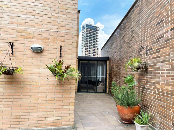 Apartamento de 3 alcobas en arriendo en El Diamante 2, Medellín, 274 m² · foto 11 de 18