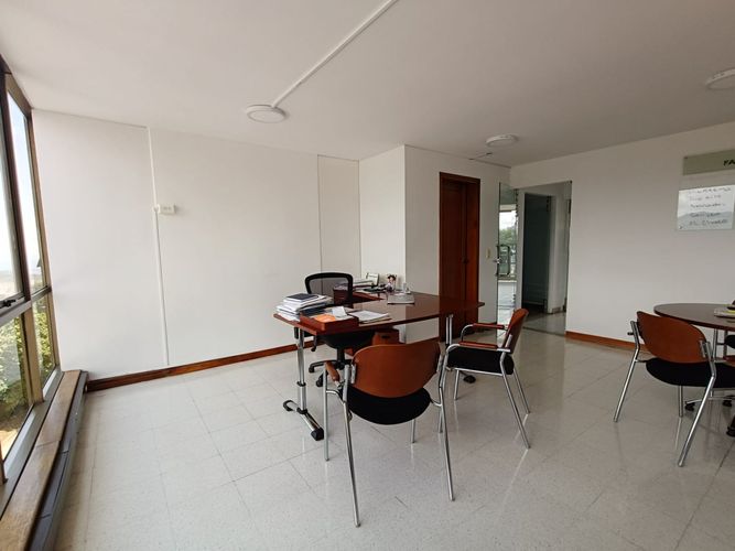 Oficina en venta en Milan, Manizales, 200 m² · foto 2 de 20
