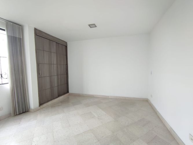 Apartamento de 3 alcobas en venta en Santa Anita, Cali, 195 m² · foto 12 de 20