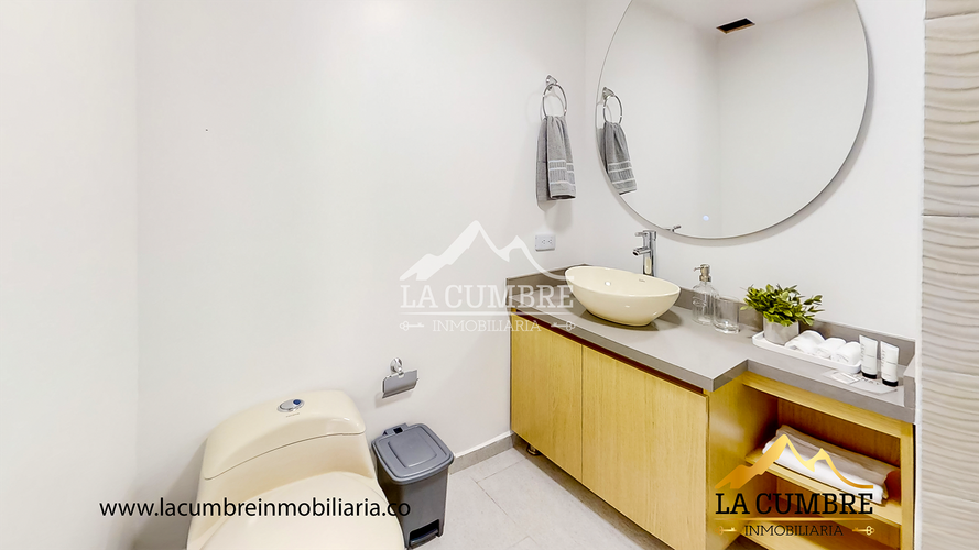 Apartamento de 3 alcobas en arriendo en Los Naranjos, Medellín, 168 m² · foto 12 de 14
