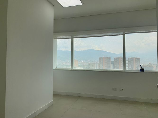 Oficina en arriendo en Manila, Medellín, 96 m² · foto 7 de 10