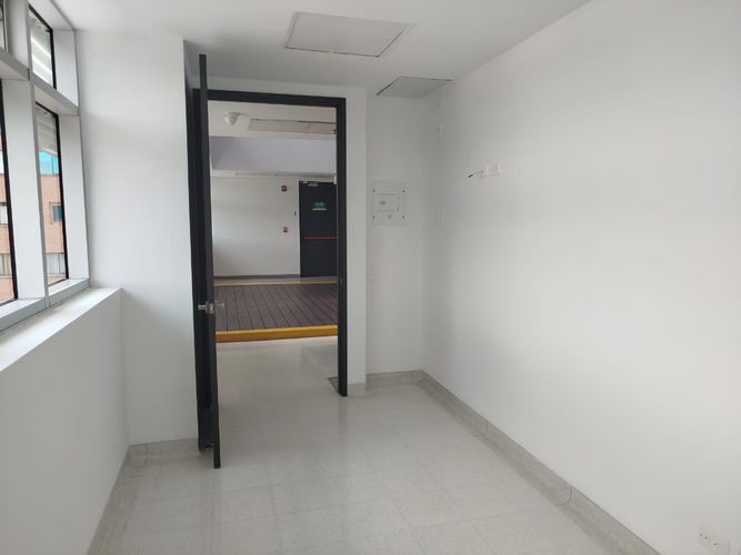 Consultorio en arriendo en San Diego, Medellín, 49 m² · foto 3 de 12