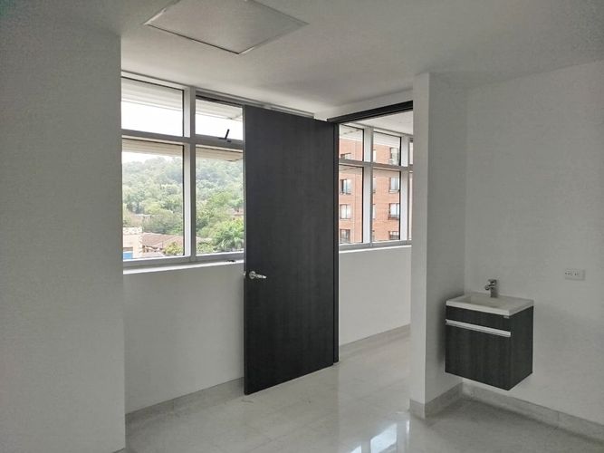 Consultorio en arriendo en San Diego, Medellín, 49 m² · foto 6 de 12