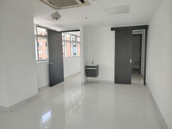 Consultorio en arriendo en San Diego, Medellín, 49 m² · foto 8 de 12