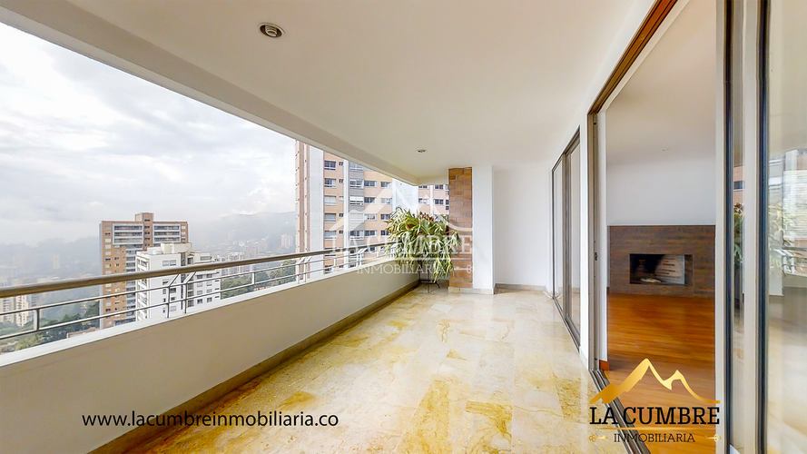 Apartamento de 3 alcobas en arriendo en La Calera, Medellín, 215 m² · foto 4 de 15