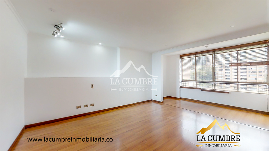 Apartamento de 3 alcobas en arriendo en La Calera, Medellín, 215 m² · foto 8 de 15