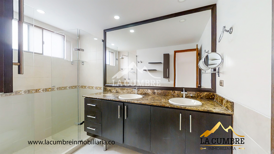 Apartamento de 3 alcobas en arriendo en La Calera, Medellín, 215 m² · foto 10 de 15