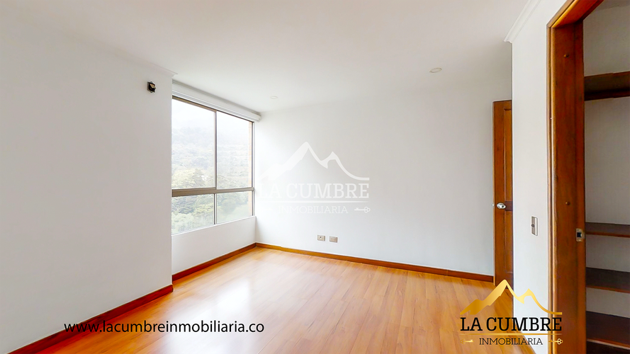 Apartamento de 3 alcobas en arriendo en La Calera, Medellín, 215 m² · foto 14 de 15