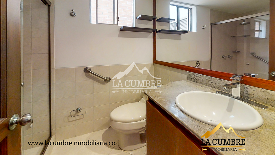 Apartamento de 3 alcobas en arriendo en La Calera, Medellín, 215 m² · foto 15 de 15