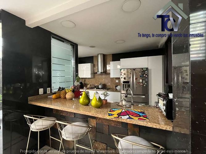 Casa de 4 alcobas en venta en Mediterrane, Floridablanca, 212 m² · foto 2 de 14