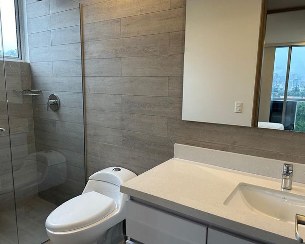Apartamento de 2 alcobas en arriendo en El Diamante No.2, Medellín, 79 m² · foto 9 de 10