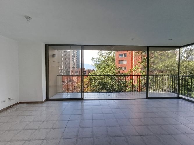 Apartamento de 2 alcobas en arriendo en El Diamante No.2, Medellín, 80 m² · foto 2 de 12
