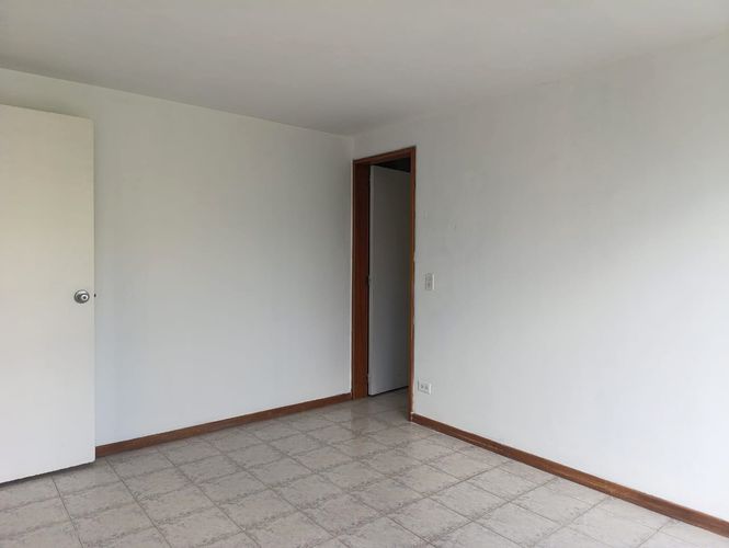 Apartamento de 2 alcobas en arriendo en El Diamante No.2, Medellín, 80 m² · foto 5 de 12