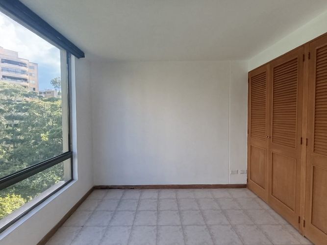 Apartamento de 2 alcobas en arriendo en El Diamante No.2, Medellín, 80 m² · foto 10 de 12