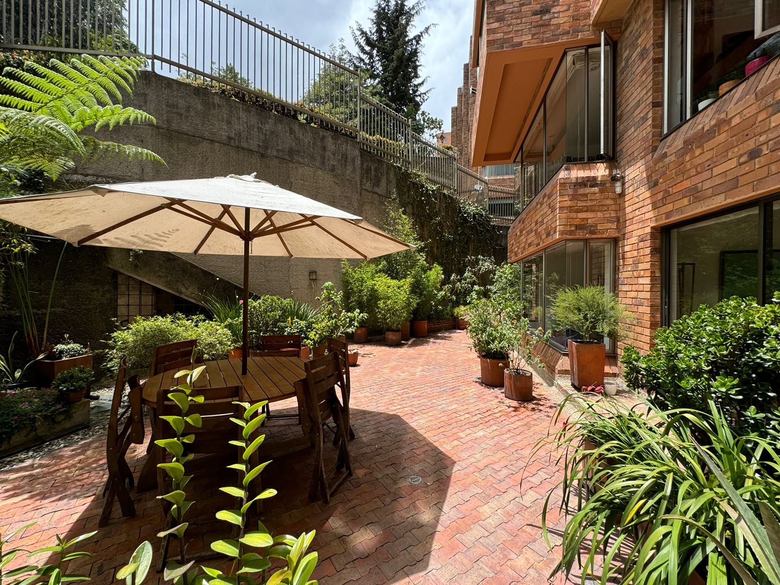 Apartamento en venta en Los Rosales, Bogotá · foto 16 de 16