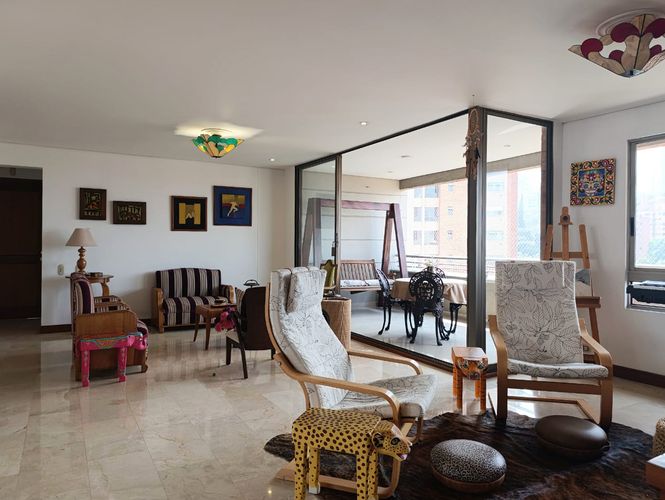 Apartamento de 2 alcobas en arriendo en El Tesoro, Medellín, 168 m² · foto 5 de 20
