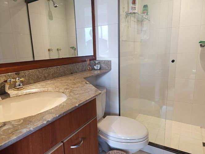 Apartamento de 2 alcobas en arriendo en El Tesoro, Medellín, 168 m² · foto 19 de 20