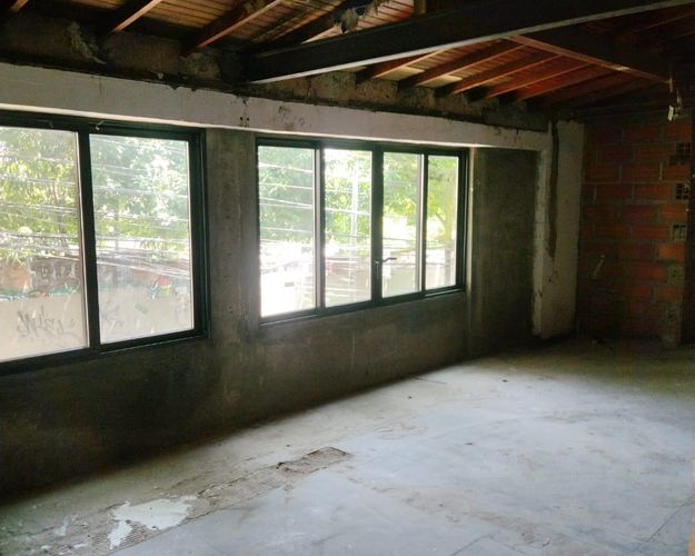 Local en arriendo en El Poblado, Medellín, 62 m² · foto 2 de 6