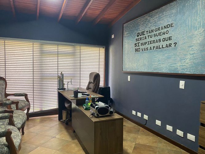 Casa de 5 alcobas en venta en El Diamante No.2, Medellín, 600 m² · foto 5 de 18