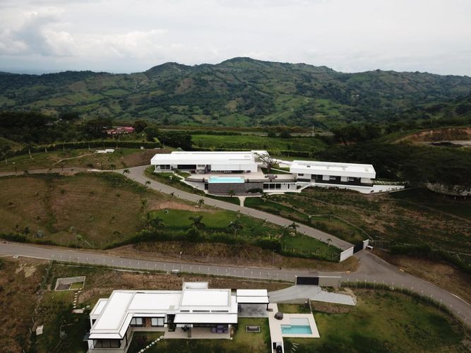 Lote en venta en Cerritos, Pereira, 2290 m² · foto 3 de 3