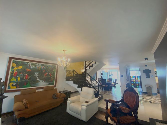 Casa de 8 alcobas en venta en Nicolas De Federman, Bogotá, 393 m² · foto 2 de 23