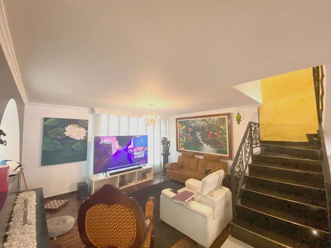 Casa de 8 alcobas en venta en Nicolas De Federman, Bogotá, 393 m² · foto 5 de 23