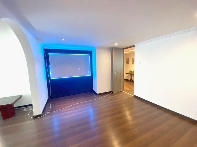 Casa de 8 alcobas en venta en Nicolas De Federman, Bogotá, 393 m² · foto 15 de 23