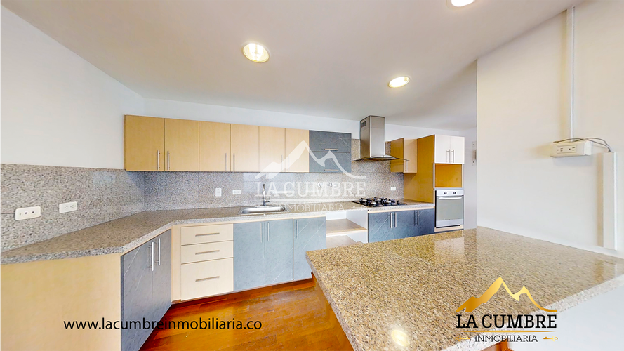 Apartamento de 3 alcobas en arriendo en La Calera, Medellín, 170 m² · foto 6 de 15