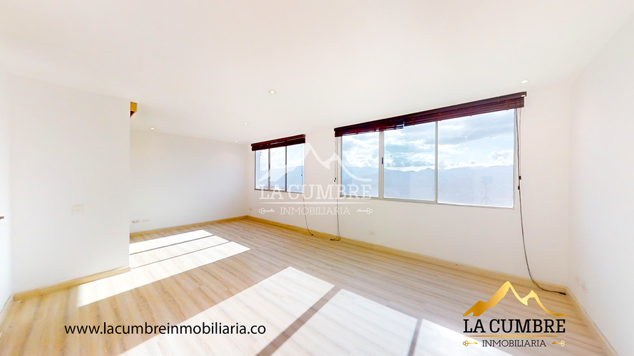 Apartamento de 3 alcobas en arriendo en La Calera, Medellín, 170 m² · foto 13 de 15
