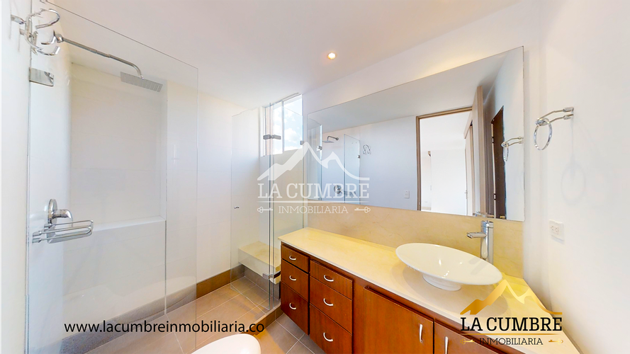 Apartamento de 3 alcobas en arriendo en La Calera, Medellín, 170 m² · foto 14 de 15