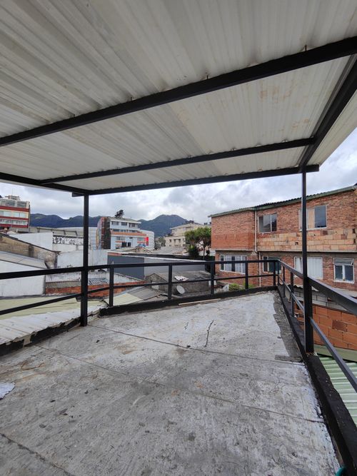 Casa de 8 alcobas en venta en Nicolas De Federman, Bogotá, 393 m² · foto 22 de 23