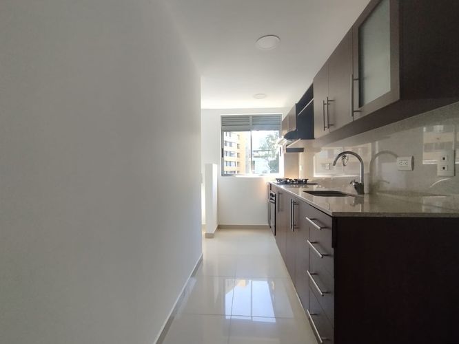 Apartamento de 3 alcobas en arriendo en Castropol, Medellín, 116 m² · foto 2 de 10
