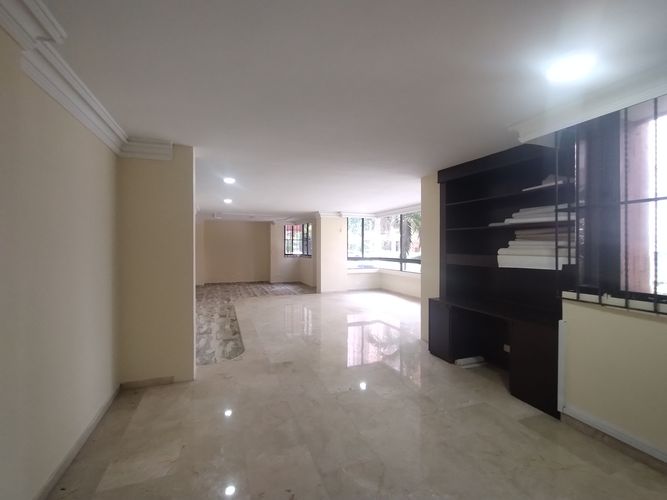Apartamento de 3 alcobas en venta en Altos Del Prado, Barranquilla, 200 m² · foto 4 de 22