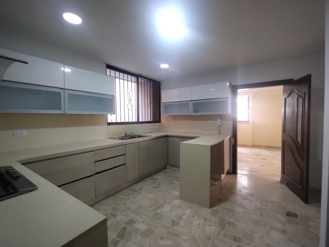 Apartamento de 3 alcobas en venta en Altos Del Prado, Barranquilla, 200 m² · foto 9 de 22