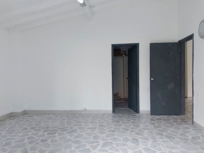 Local en arriendo en Los Balsos, Medellín, 383 m² · foto 6 de 12