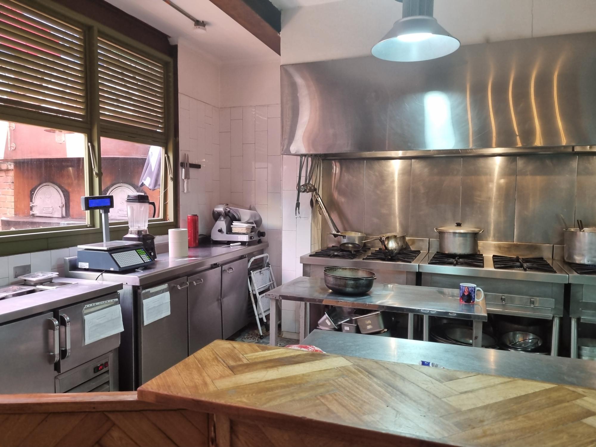 Casa en venta en Quinta Camacho, Bogotá · foto 7 de 24