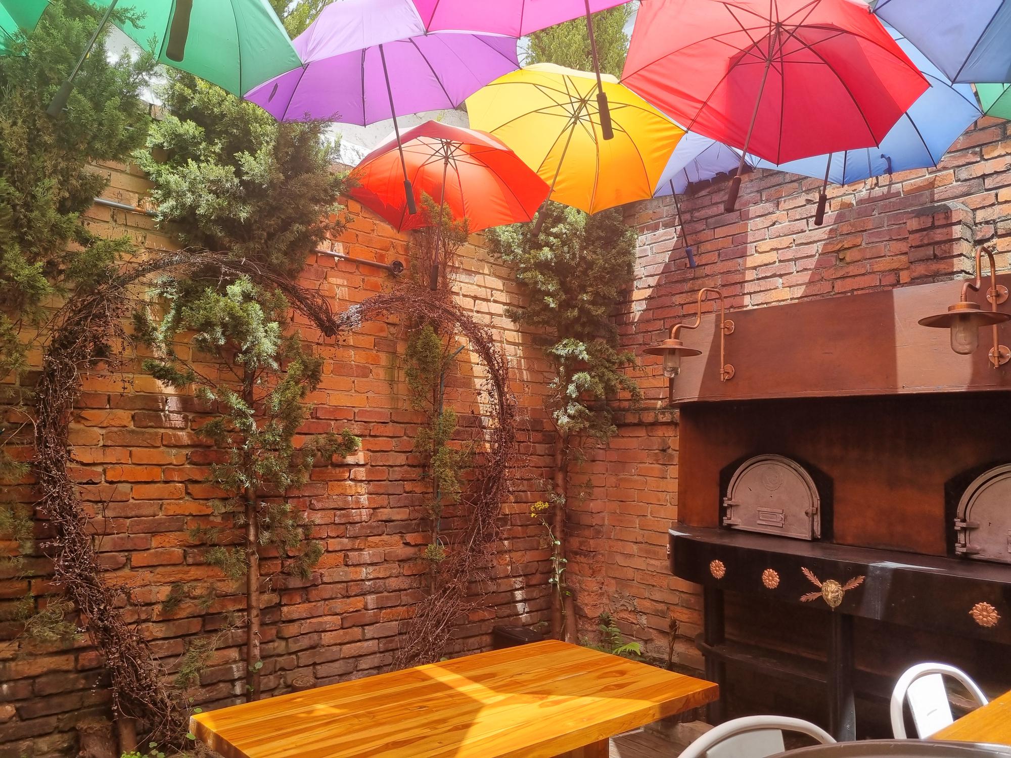 Casa en venta en Quinta Camacho, Bogotá · foto 3 de 24